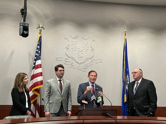 Blumenthal joined local AM radio station owners to announce new bipartisan and bicameral legislation that would direct federal regulators to require automakers to maintain AM broadcast radio in their new vehicles at no additional charge.