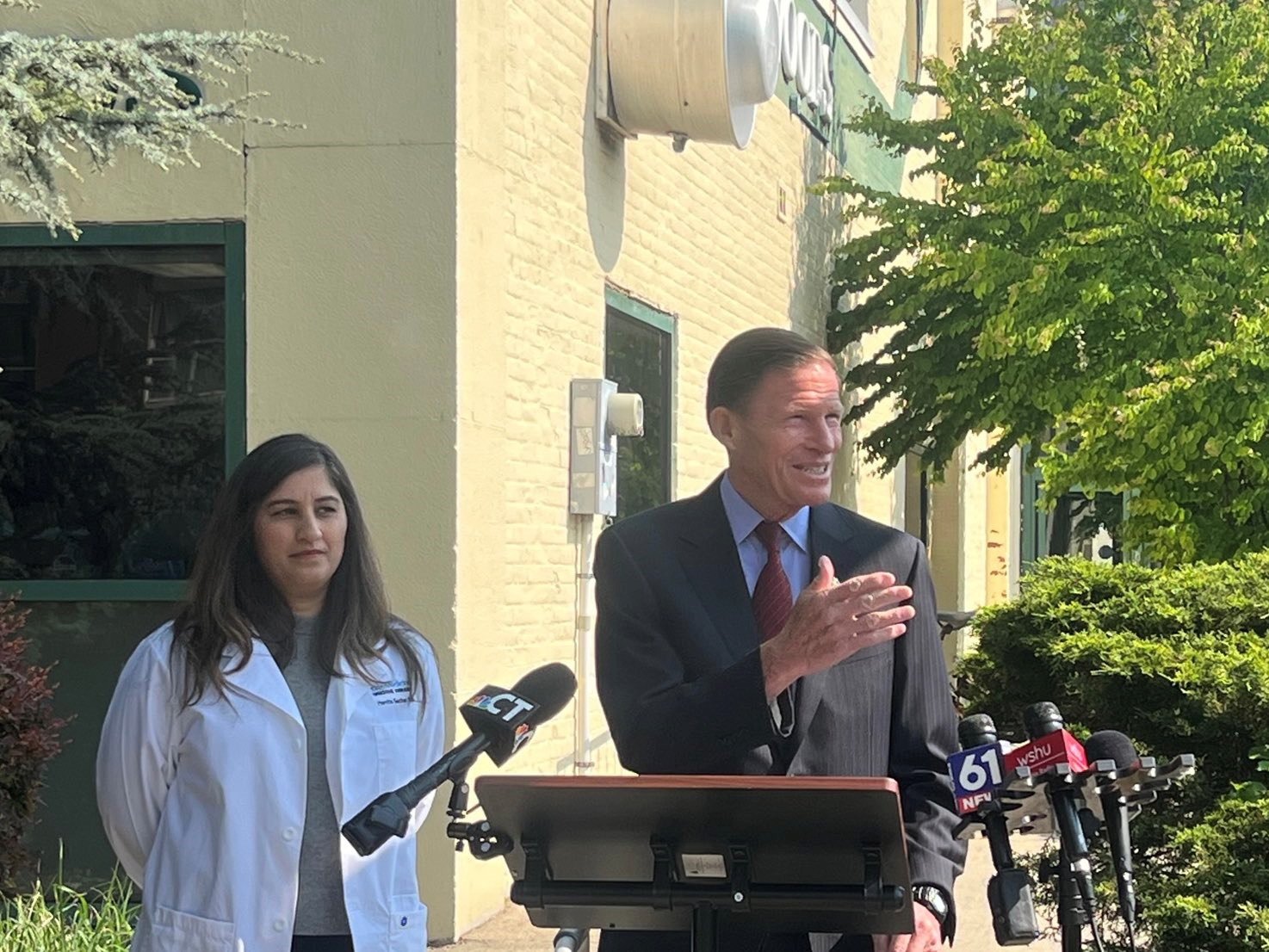 Blumenthal joined health experts to urge passage of the Food Labeling Modernization Act, legislation which would require the Food and Drug Administration (FDA) to establish a front-of-package food labeling system, implement updates to the ingredient list on packaged foods, and apply new guidelines for the use of “healthy” and other deceptive terms to market foods.