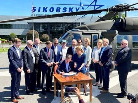 U.S. Senator Richard Blumenthal (D-CT), a member of the Senate Armed Services Committee, joined Governor Ned Lamont, executives and staff of Lockheed Martin, and lawmakers for a bill signing to celebrate the agreement that will keep Sikorsky Aircraft Corporation’s headquarters in Connecticut for the next 20 years, maintain more than 7,000 jobs, and potentially bring more helicopter lines to the company’s Stratford location.